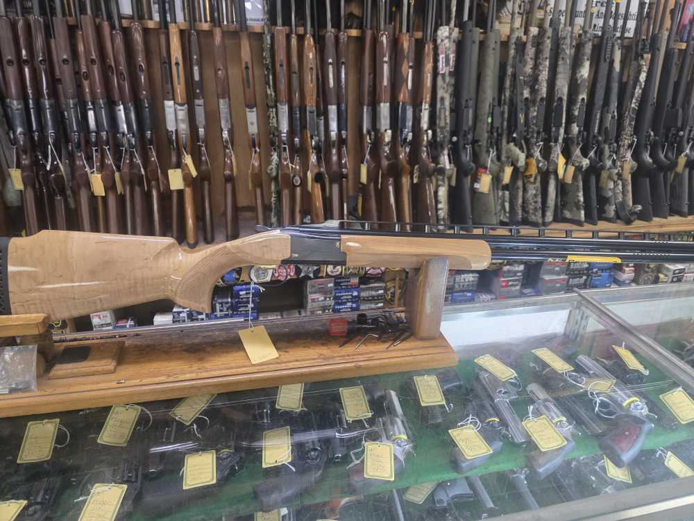 Browning 725 Maple Trap 12ga 30" High Rib High Gloss Trap Gun 0182473010 -img-4