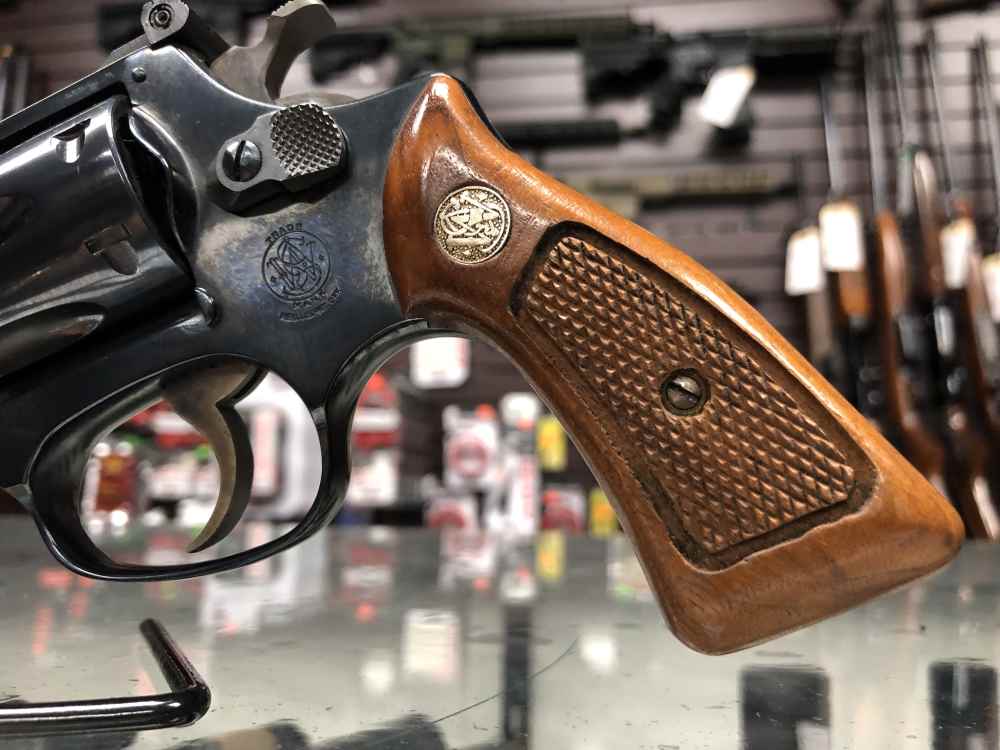 Smith & Wesson Model 34-1 .22 LR, 4” Barrel, Blued, Wood Grips, Excellent!-img-3