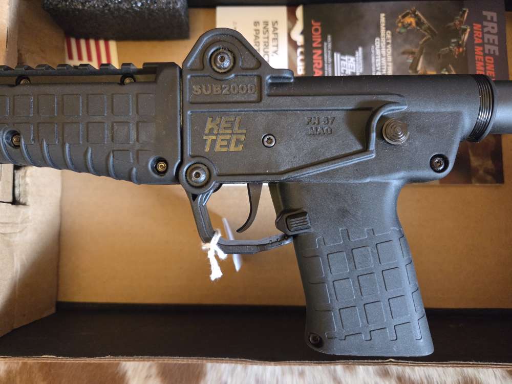 Kel-Tec Sub 2000 Gen 3  5.7x28 N.I.B.-img-1