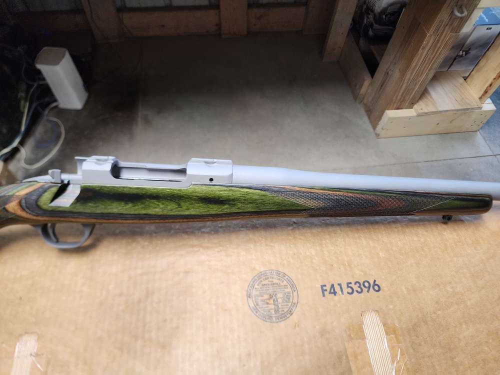 PICS! NEW RUGER M 77 HAWKEYE PREDATOR 22-250 REM 24" THREADED STAINLESS 24-img-8