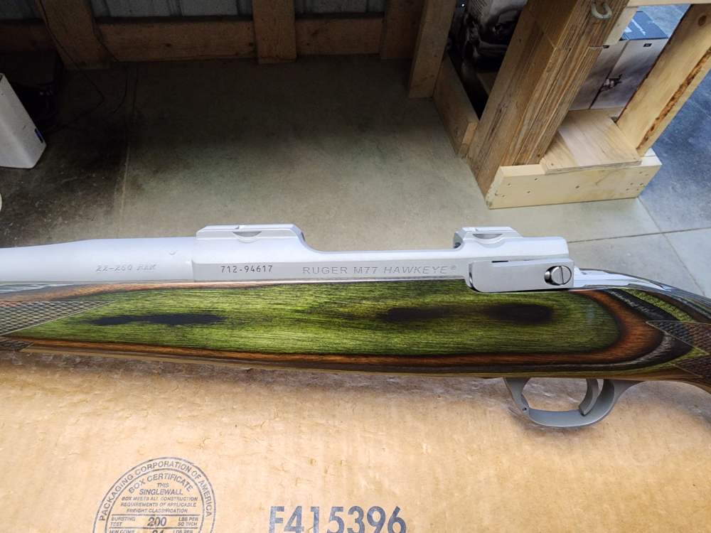PICS! NEW RUGER M 77 HAWKEYE PREDATOR 22-250 REM 24" THREADED STAINLESS 24-img-20