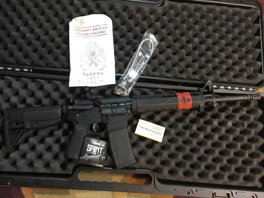 Springfield Armory Saint 223/5.56 BLK 16” w/30 rd. mag & Hard Case LN-img-1