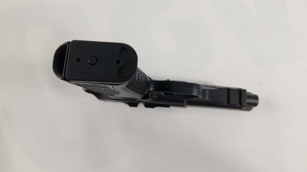 EAA Witness P-S DA/SA Polymer Frame w Four Mags-img-5