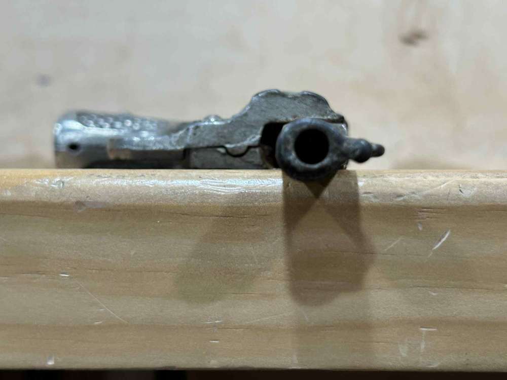 ANTIQUE SMITH & WESSON CAST IRON CAP GUN TOY-img-11
