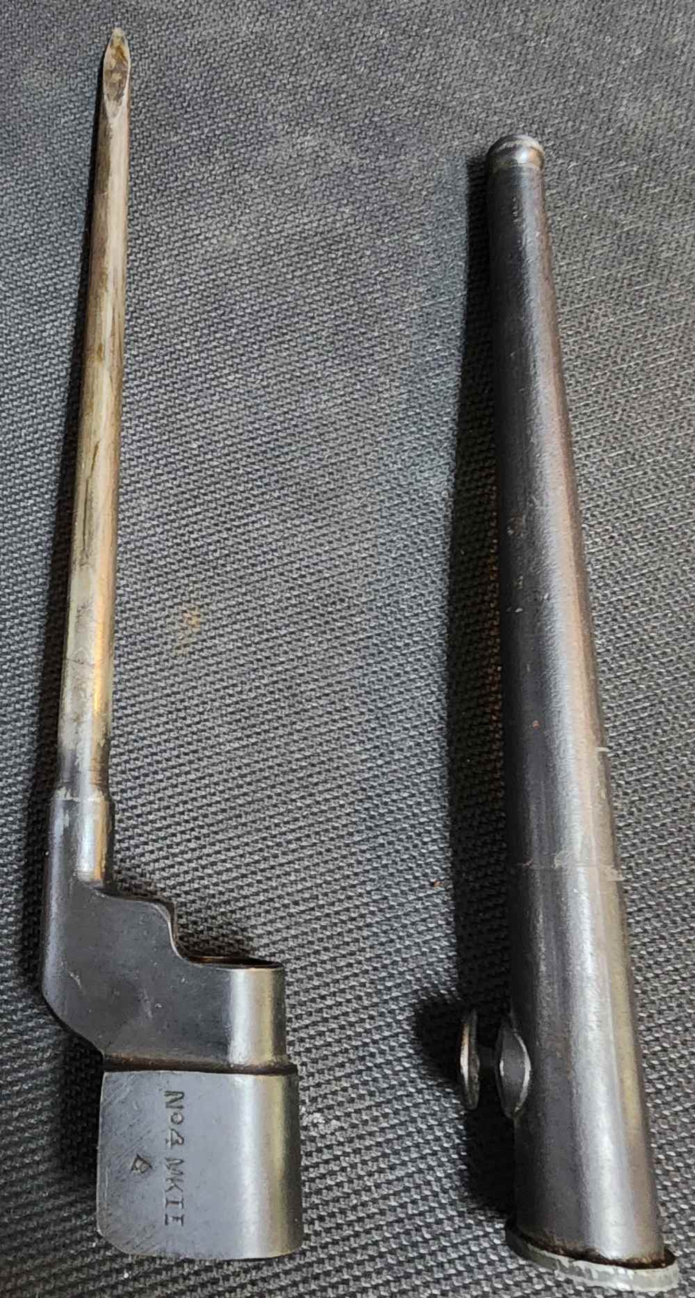 Canadian Long Branch Enfield No.4 Mk. II Bayonet with Scabbard-img-1