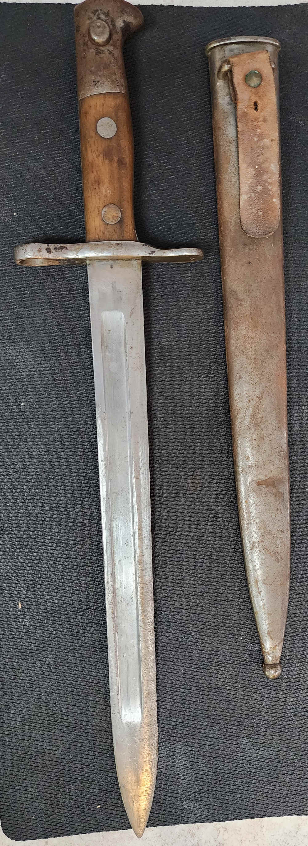  Swiss Model 1918 Bayonet manufactured  Waffenfabrik Neuhausen (SIG)-img-0