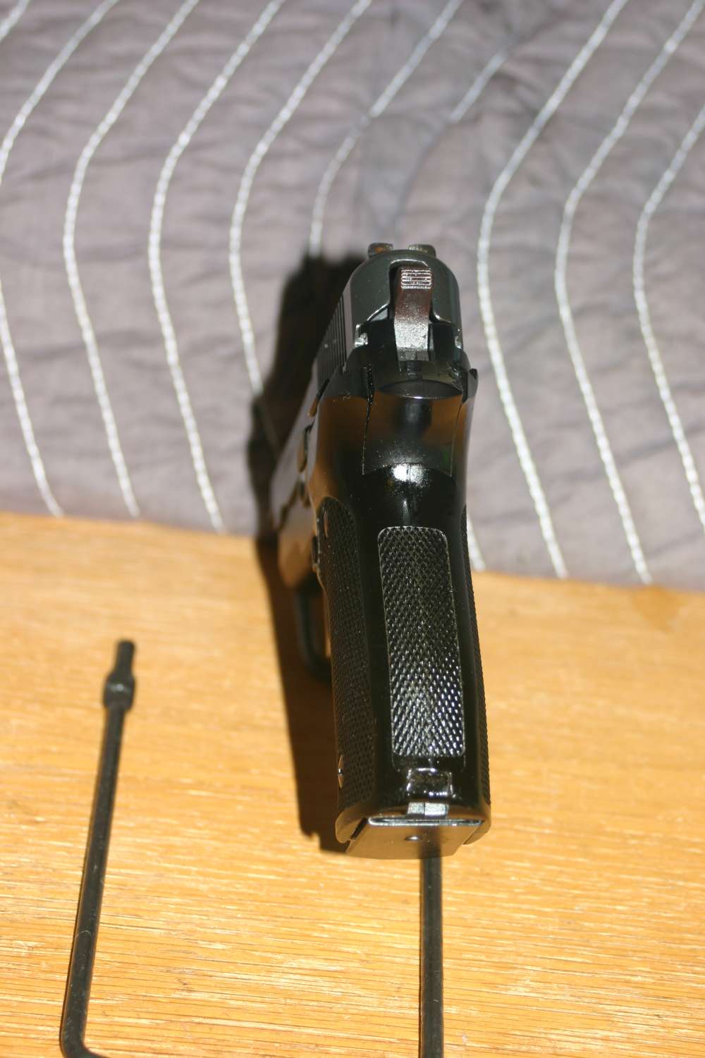 Sig Sauer P226 with 2 Mags and original box  Good Condition-img-3