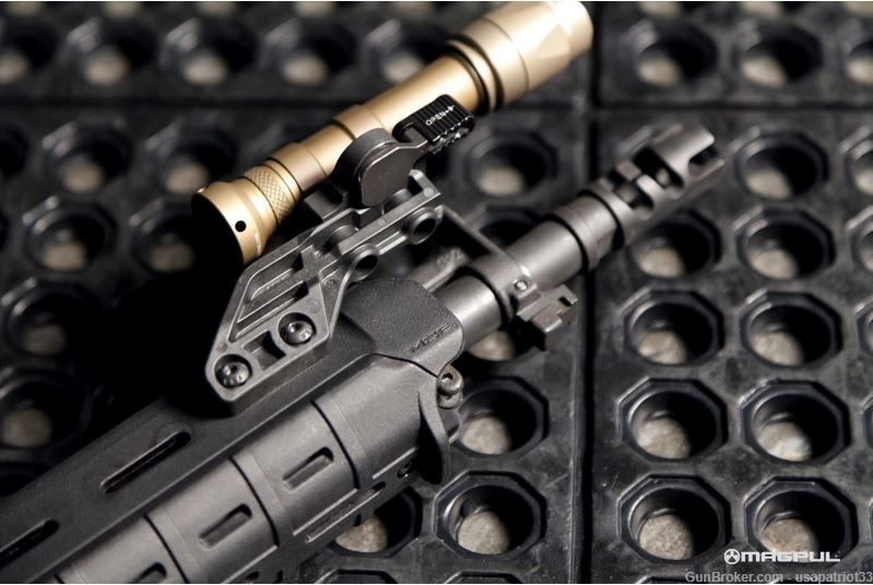 Magpul MOE Scout Mount Right | MAG403-RT-BLK-img-1