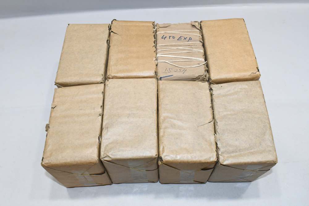 900 +/- PCS 450 Black Powder Express 3 1/4" BPE Mostly Primed Brass Eley-img-2