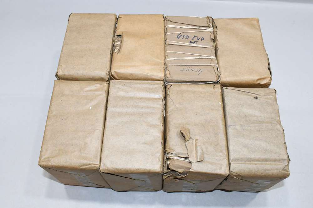 900 +/- PCS 450 Black Powder Express 3 1/4" BPE Mostly Primed Brass Eley-img-4