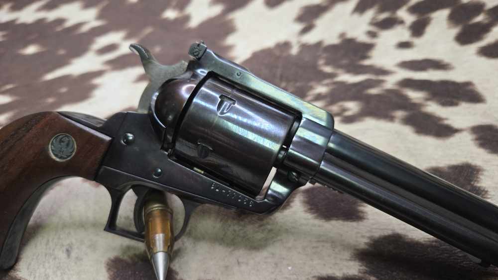 RUGER NEW MODEL SUPER BLACKHAWK 44MAG 6 SHOT COWBOY REVOLVER MAKE OFFER -img-2