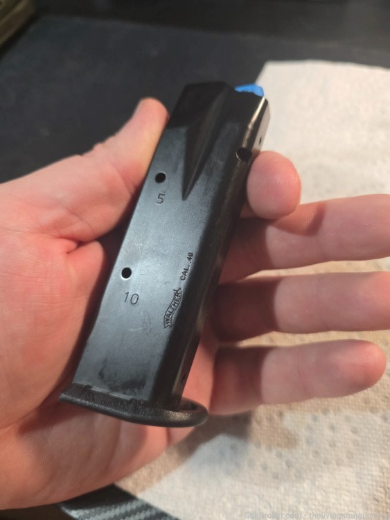 Walther PPQ M1, 40 S&W 12 Rd. magazine, used - excellent condition-img-2
