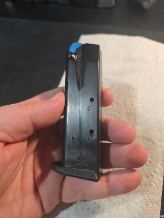 Walther PPQ M1, 40 S&W 12 Rd. magazine, used - excellent condition-img-0