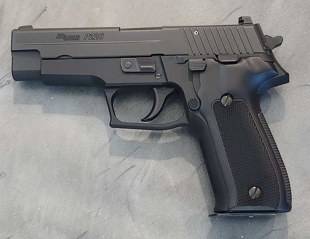Sig Sauer P226 40th Anniversary edition 1 of 2000 9mm Blk sku:E26-9-40YR-CE-img-1