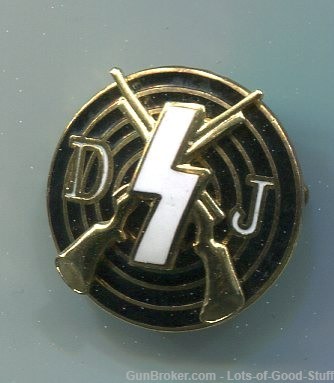 German WWII Deutsches Jungend DJ Marksman Shooting Badge-img-0