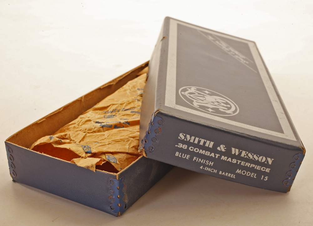 SMITH WESSON MODEL 15 .38 COMBAT MASTERPIECE EMPTY BOX + PAPER.-img-0