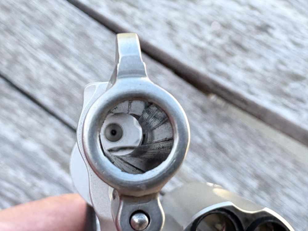 Smith & Wesson 642-2 Airweight Revolver .38 S&W Spl.+ P-img-21
