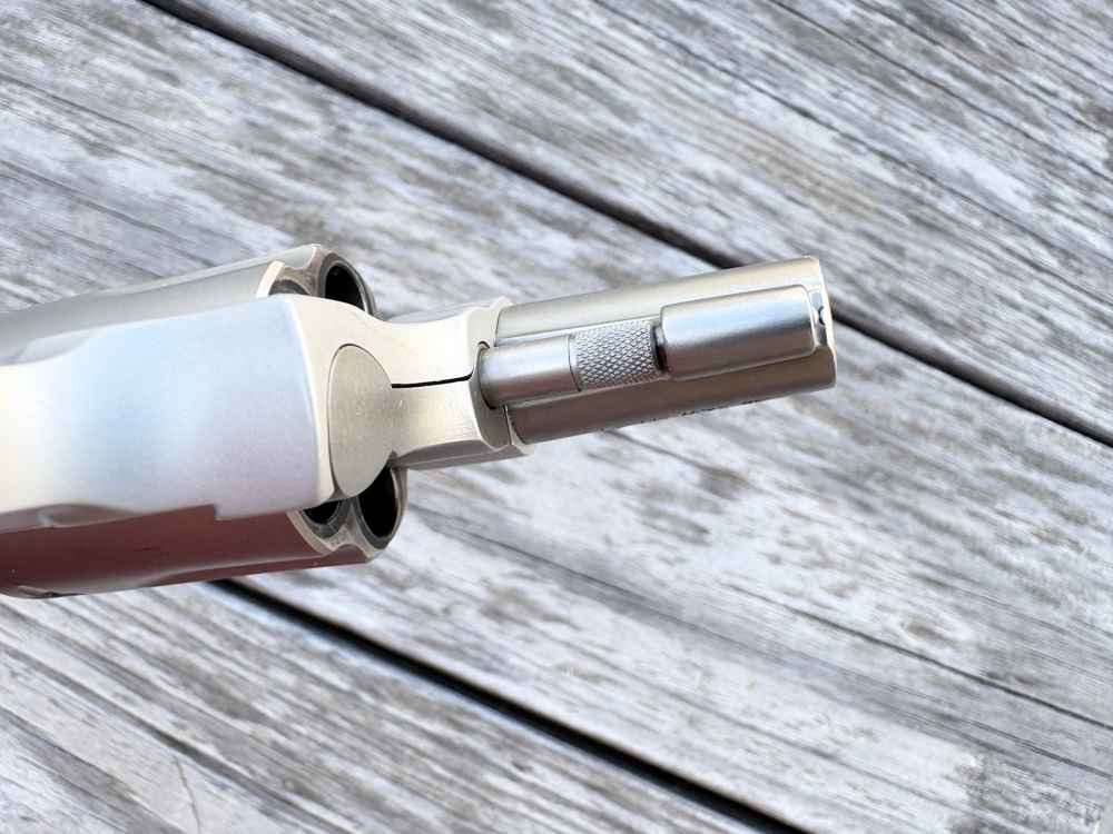 Smith & Wesson 642-2 Airweight Revolver .38 S&W Spl.+ P-img-18