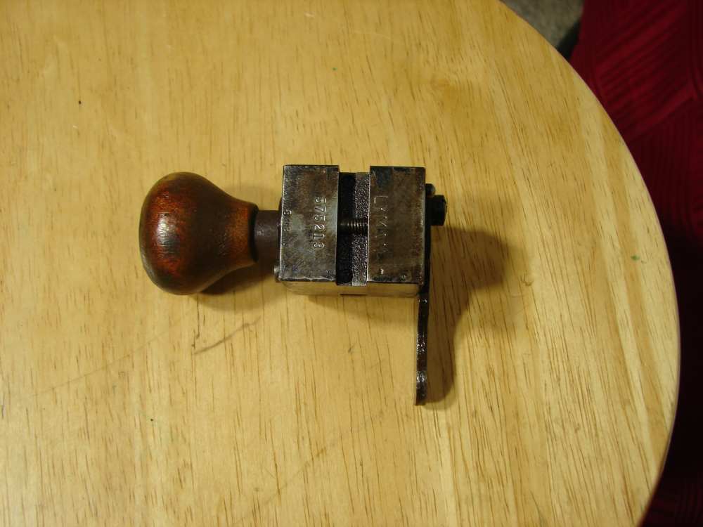 .575 BULLET MOULD BY LYMAN MODEL 575213 OVER 899 HOLLOW BASE BULLET VINTAGE-img-0