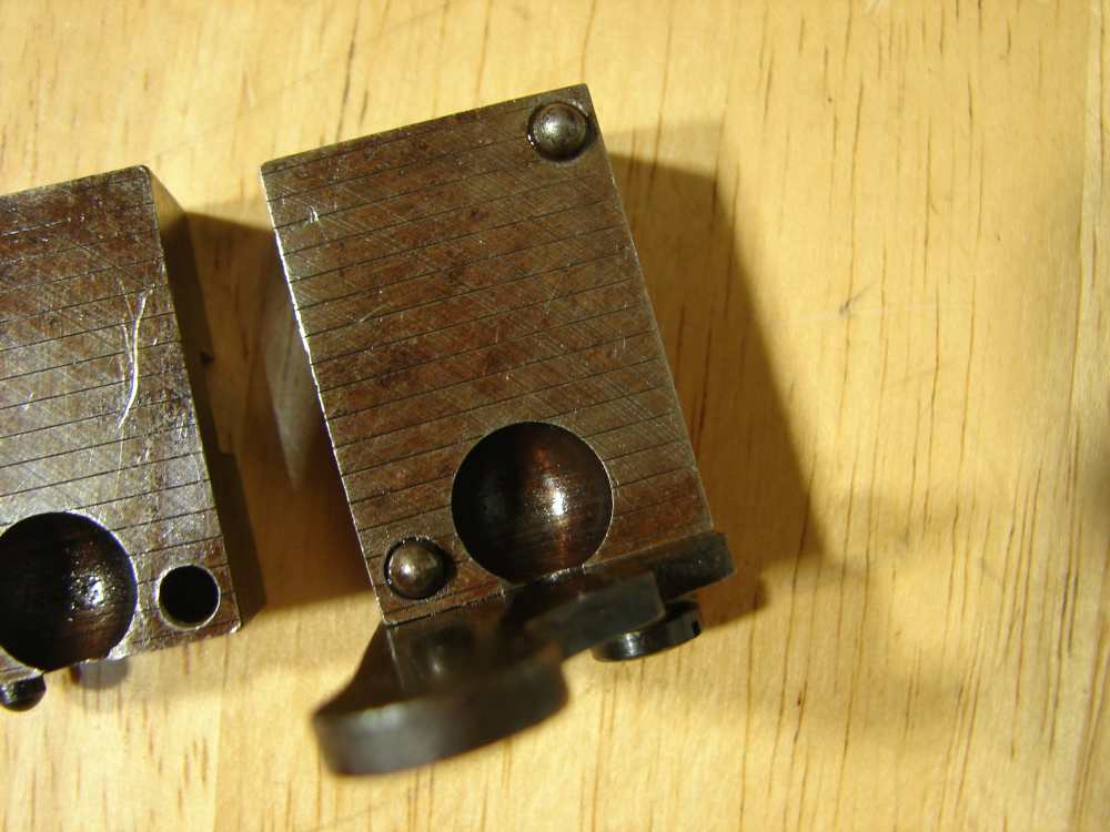 IDEAL .451 ROUND BALL BULLET MOULD MODEL 451 OVER 910 VINTAGE RARE -img-9