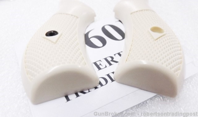 Faux Ivory Grips fit S&W J Revolvers models 36 60 642 Ajax type Checkered -img-3