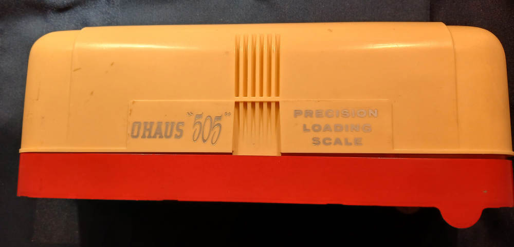 Ohaus 505 Precision Reloading Scale Red Used-img-0