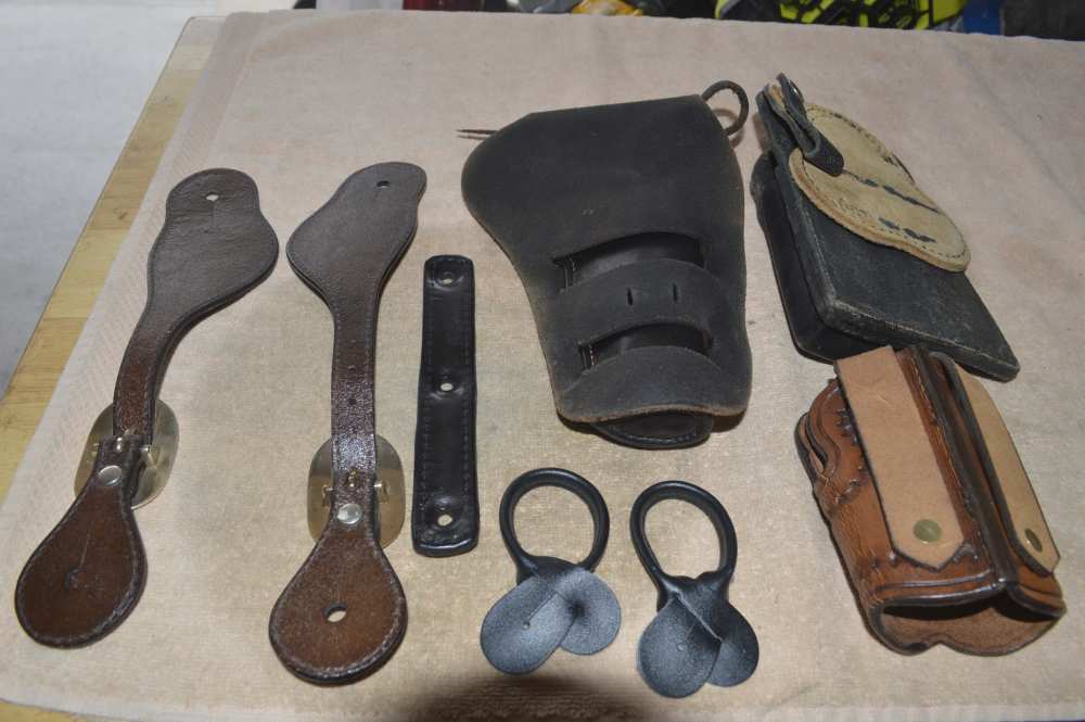 Leather Good Items, Holster, Duty Pouch, Straps etc-img-1