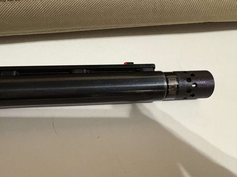 Mossberg 500A 12ga with scope, soft case, & extra barrel-img-49
