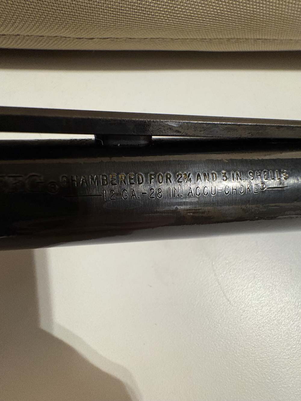 Mossberg 500A 12ga with scope, soft case, & extra barrel-img-57