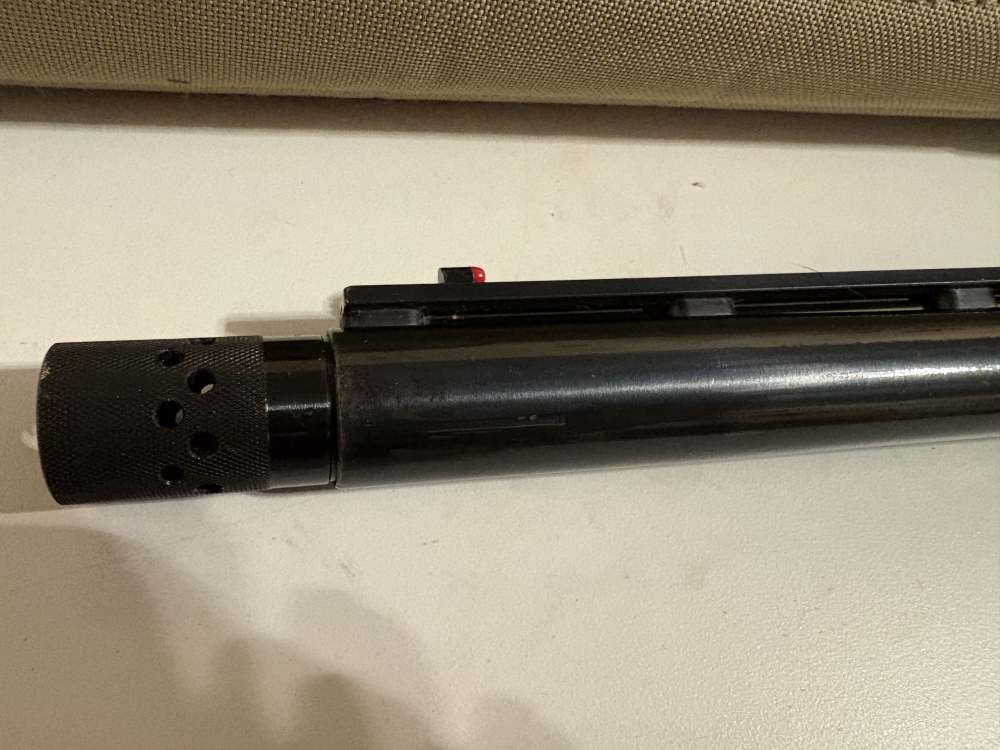 Mossberg 500A 12ga with scope, soft case, & extra barrel-img-51