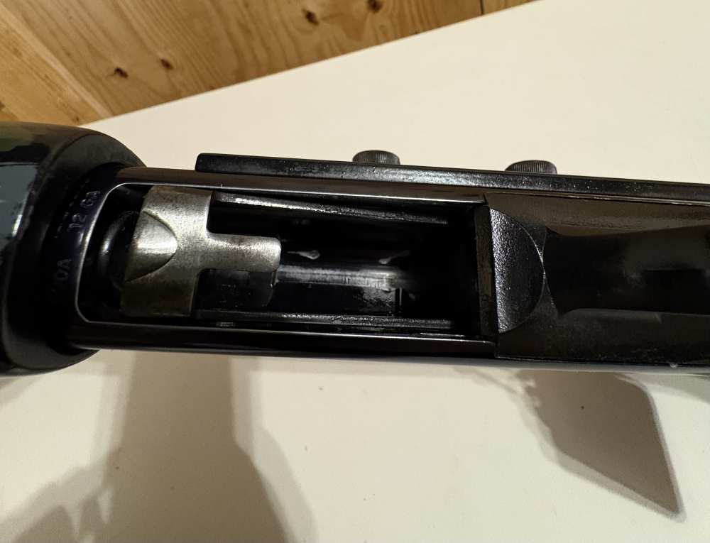 Mossberg 500A 12ga with scope, soft case, & extra barrel-img-32