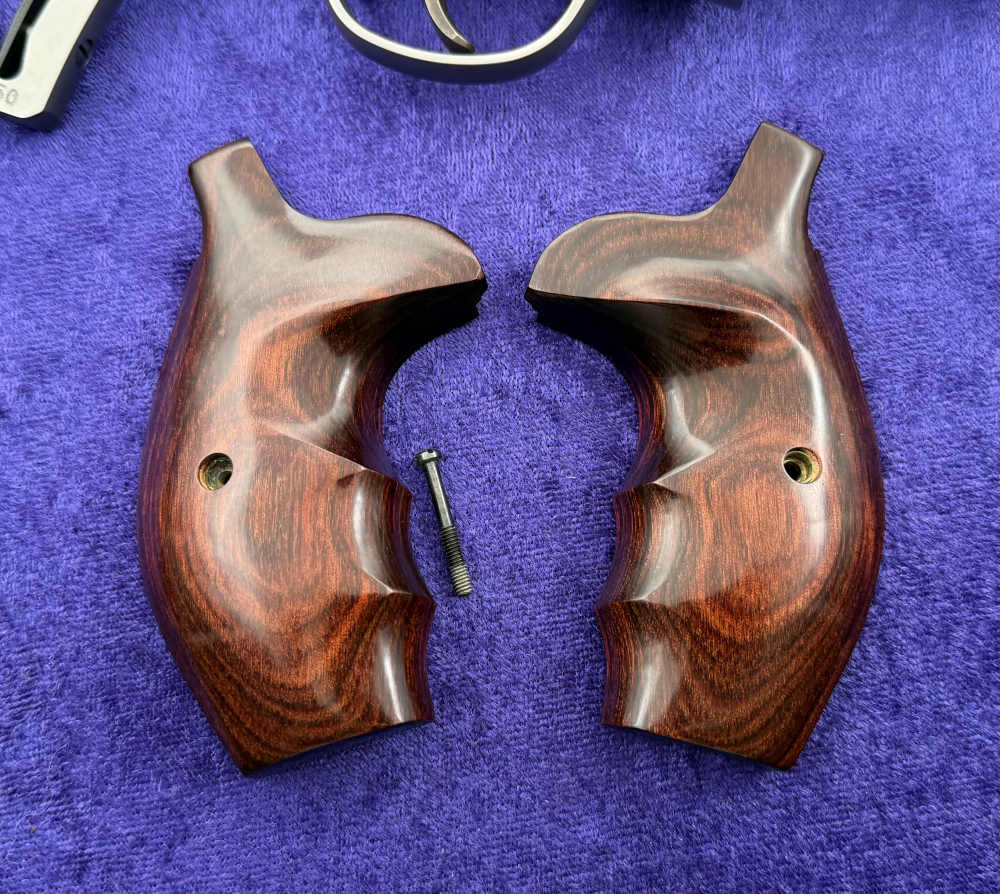 S&W 625-7 Lew Horton .45 Colt 3" Full Lug Stainless 1 of 40 Boxed Lettered-img-25