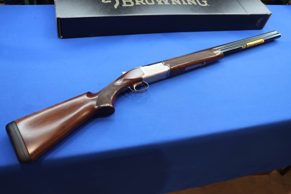 Browning Model Citori 725 Feather Shotgun 12GA O/U 28" Engraved Deluxe Wood-img-0