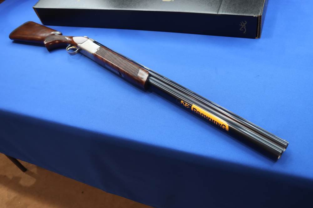 Browning Model Citori 725 Feather Shotgun 12GA O/U 28" Engraved Deluxe Wood-img-56