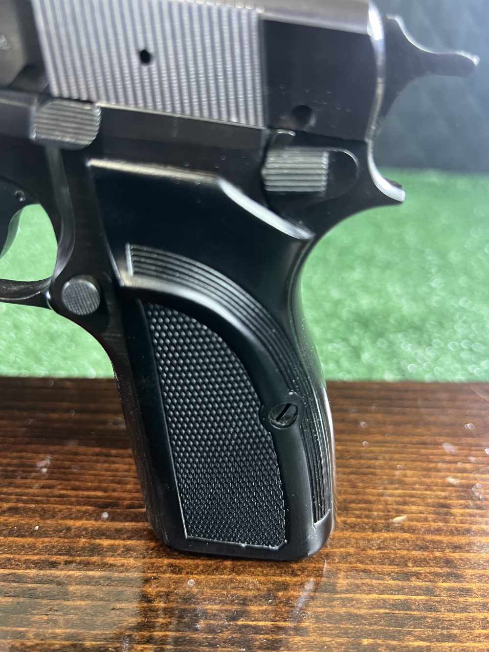 Browning high power 9 mm Belgium made two magazines, booklet and original c-img-4