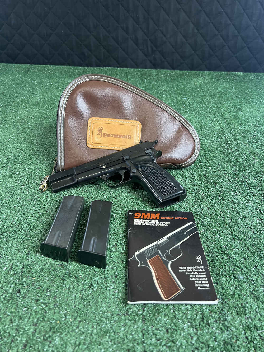 Browning high power 9 mm Belgium made two magazines, booklet and original c-img-33