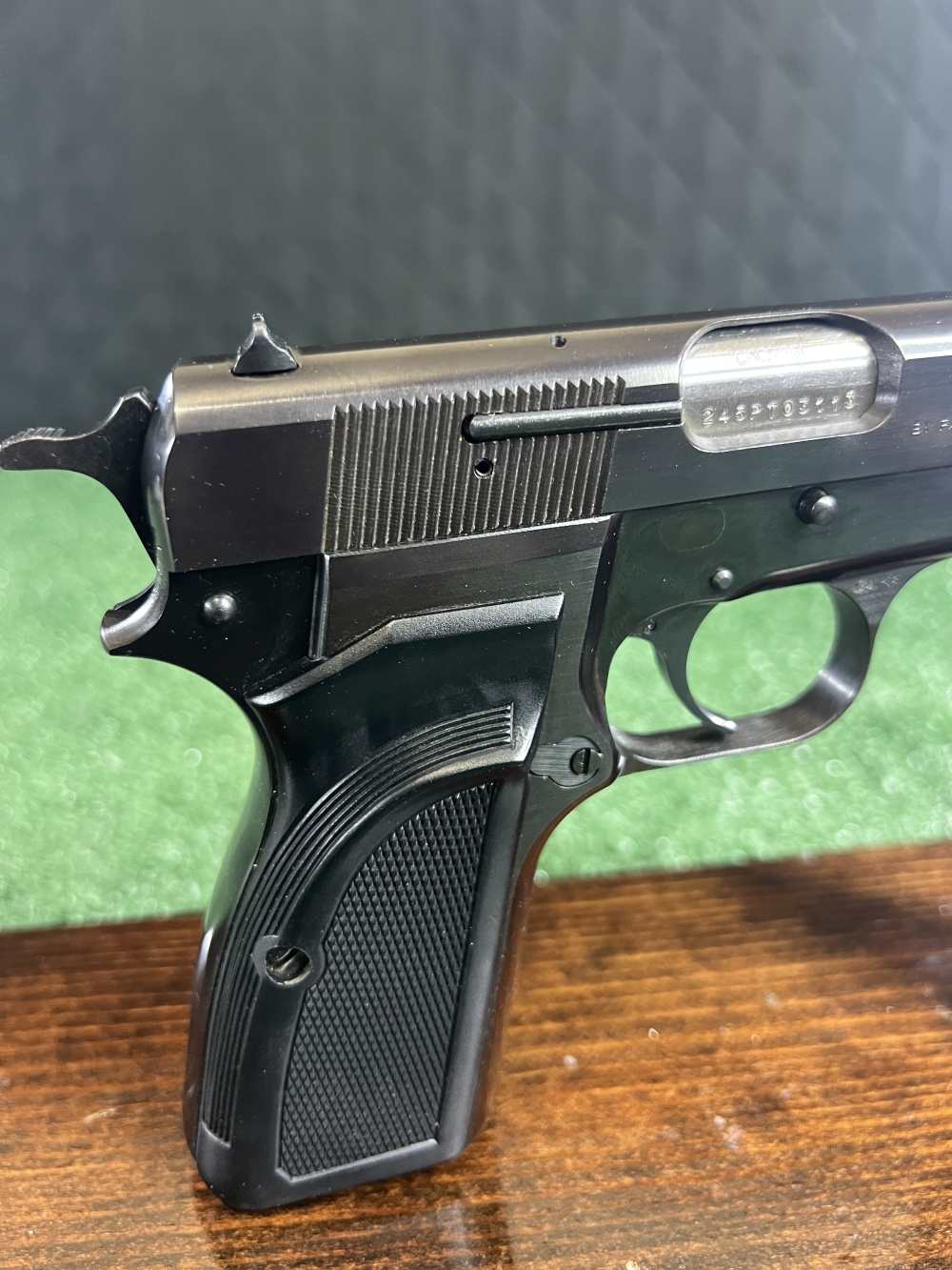 Browning high power 9 mm Belgium made two magazines, booklet and original c-img-6
