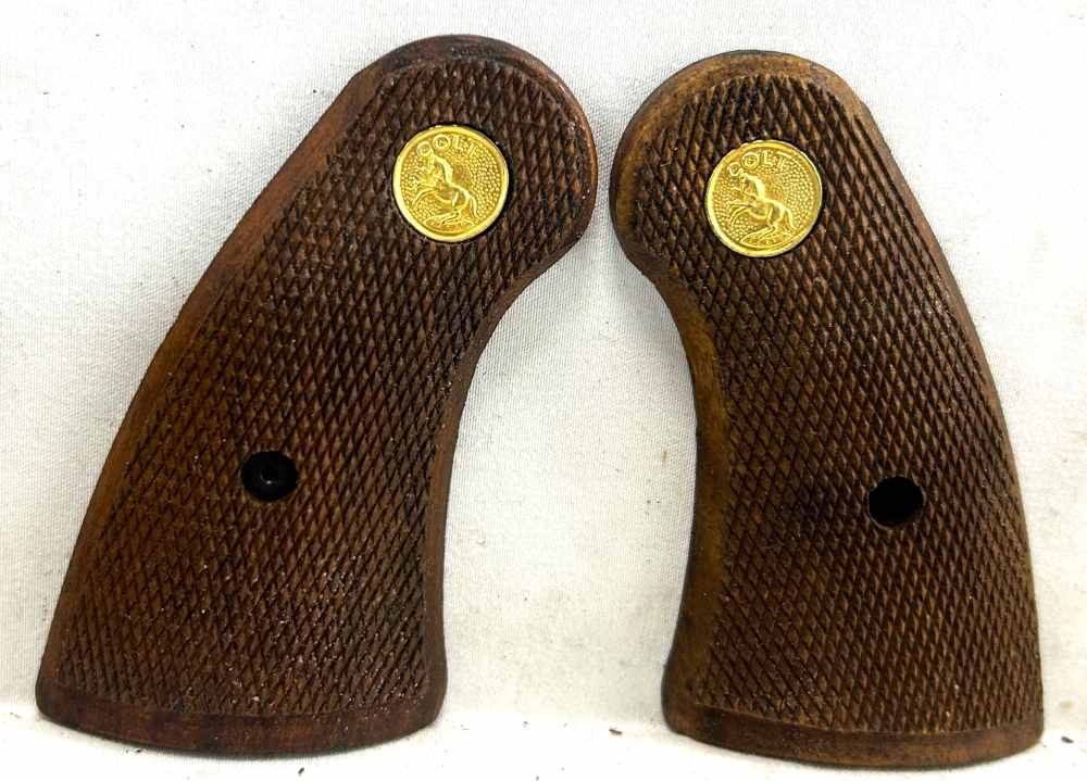 Custom Grips Colt Official Police, E Frame - NEW - 32-img-0