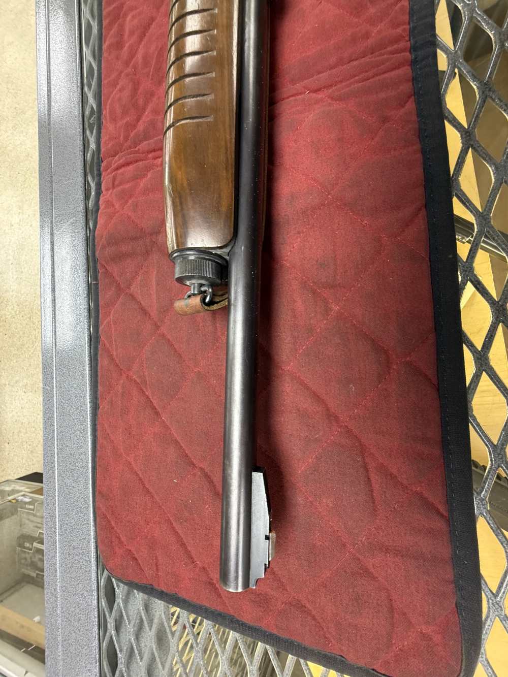 SKB XL 12 ga. Semi auto -img-5