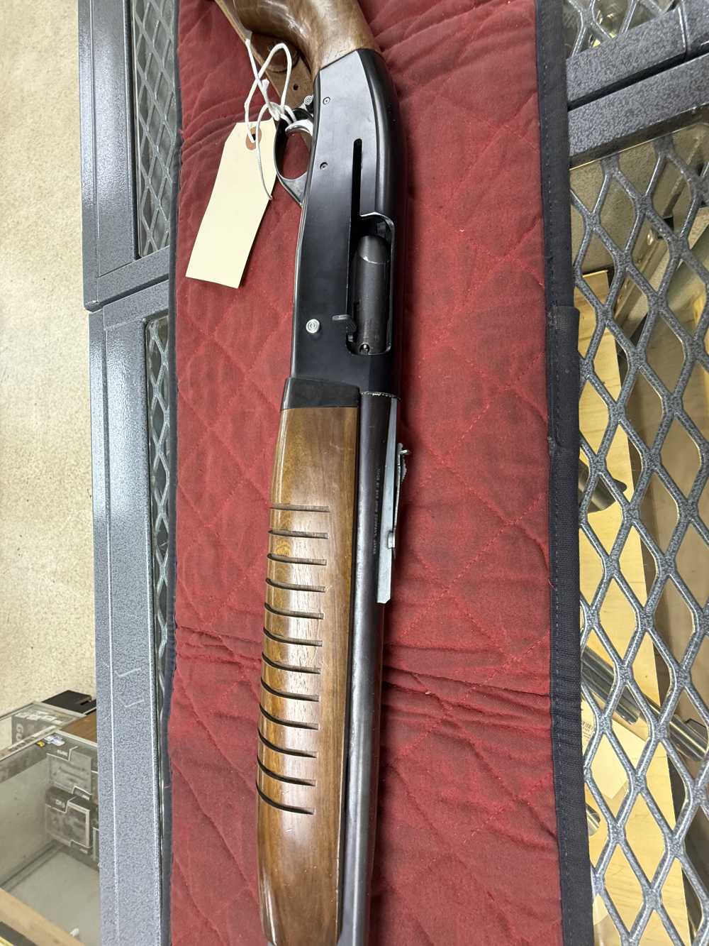 SKB XL 12 ga. Semi auto -img-4