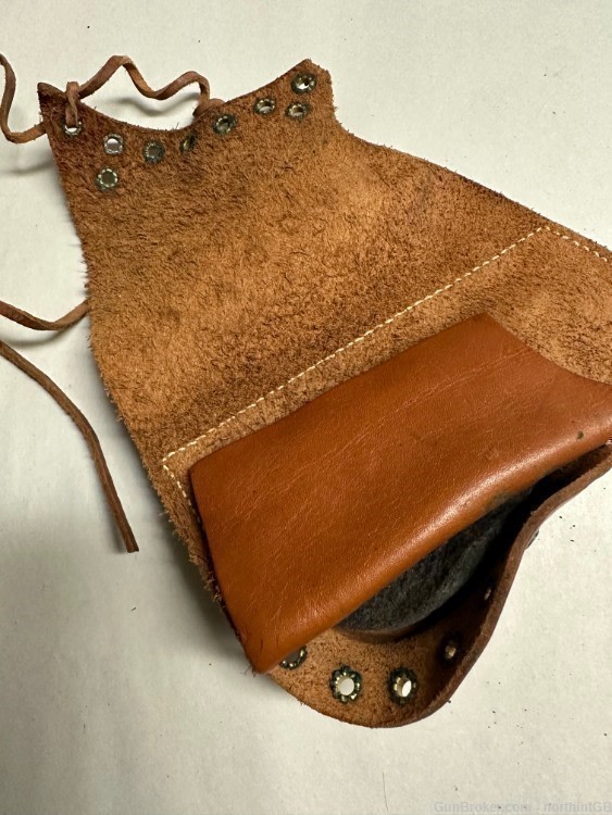 US GI KOREAN WAR ERA M1 GARAND CHEEK PAD DATED IN THE 50'S. -img-1