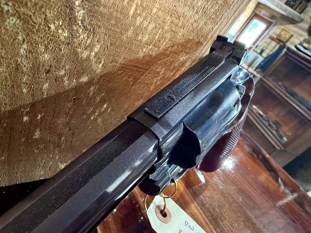 Smith and Wesson model 586 -img-8