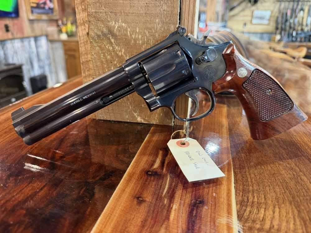 Smith and Wesson model 586 -img-0