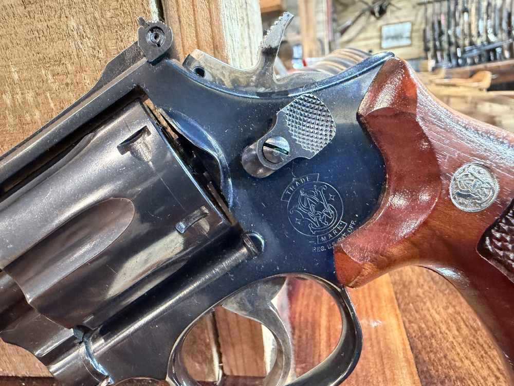 Smith and Wesson model 586 -img-3