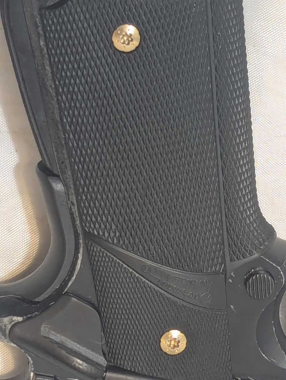 Colt MK IV series 80 Lightweight Commander 45 acp-img-2