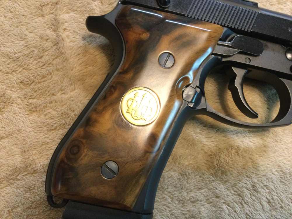 BERETTA 92FS SEMI-AUTO PISTOL in 9mm Cal. W/ACC.-img-12