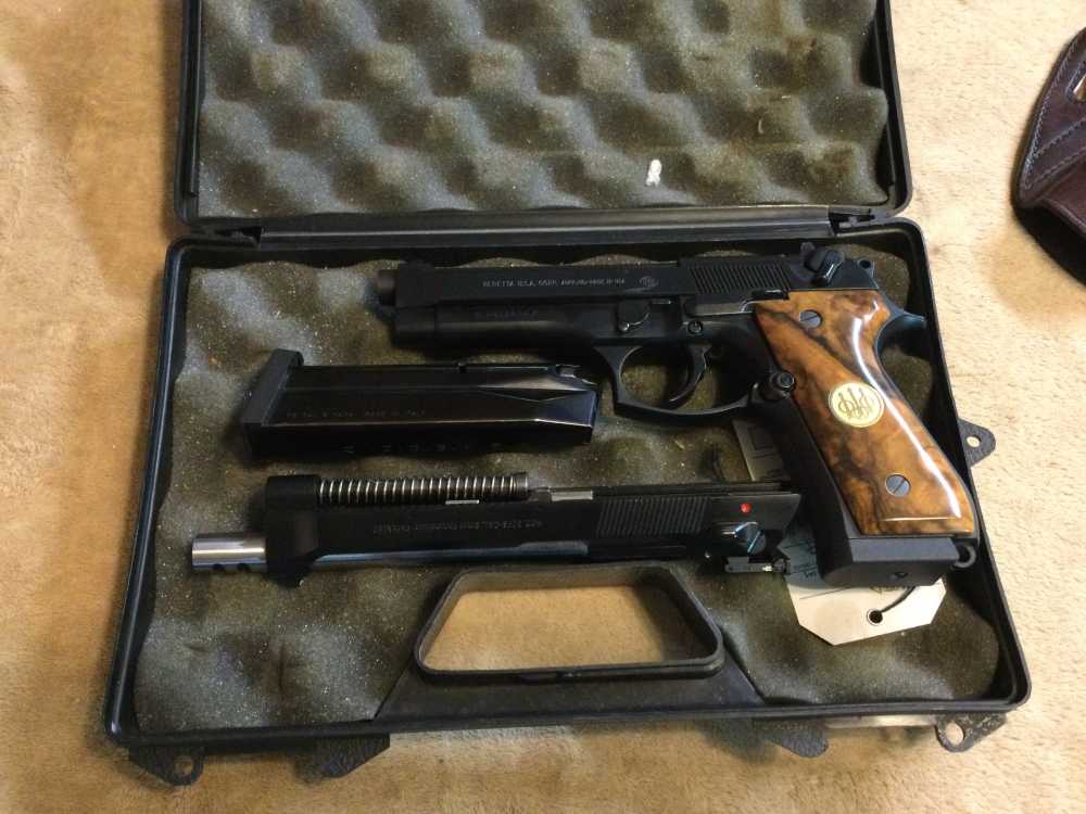 BERETTA 92FS SEMI-AUTO PISTOL in 9mm Cal. W/ACC.-img-32
