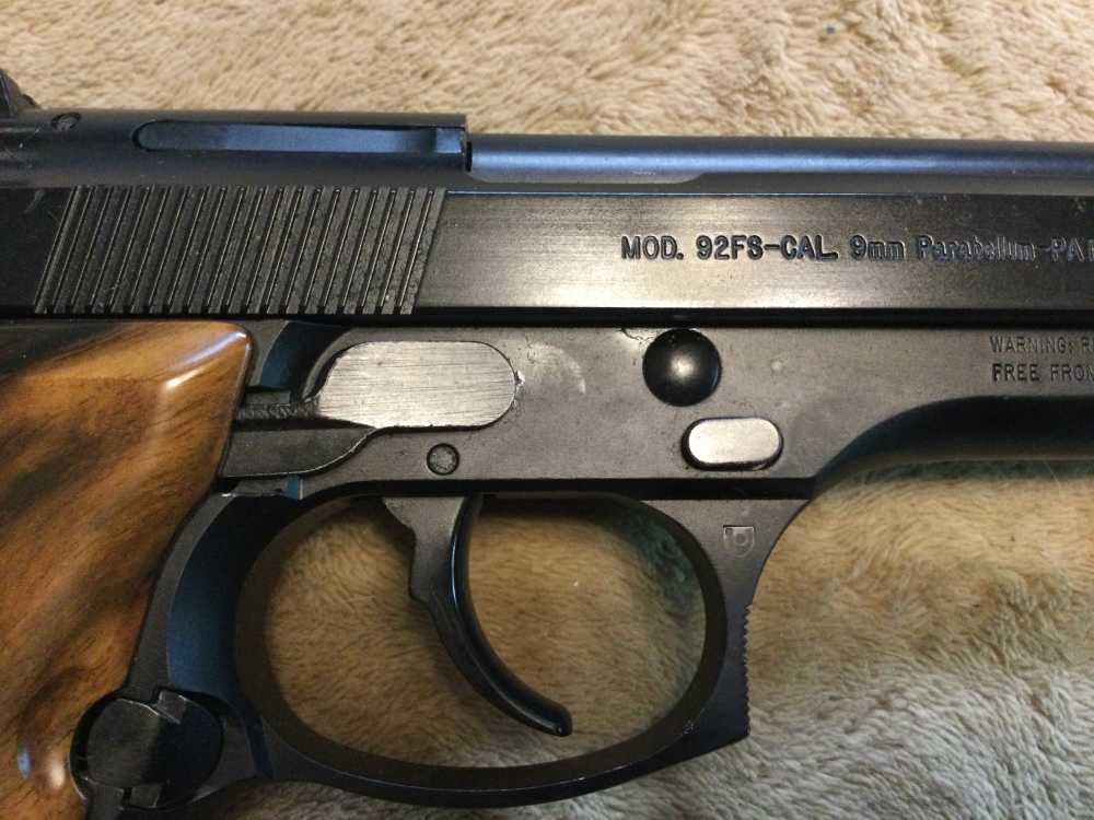 BERETTA 92FS SEMI-AUTO PISTOL in 9mm Cal. W/ACC.-img-10