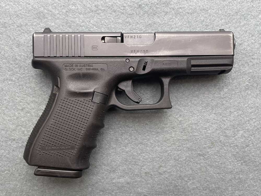 $1.00-Glock 19 G19 G4 Gen 4 Generation 4 9mm Pistol Black $ Super Deal $ 48-img-1