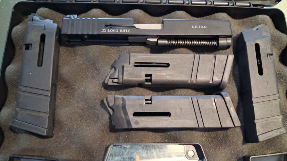 ADVANTAGE ARMS GLOCK CONVERSION KIT LE 17/22 22LR PISTOL SLIDE WITH 4 MAGS-img-0